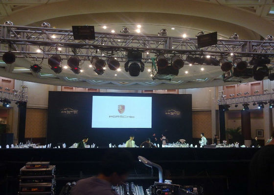 RGB Kalıp Dökümü P2.5 HD Sahne Arka Planı İçin Led Gösterge Kapalı, 2 Yıl Garanti