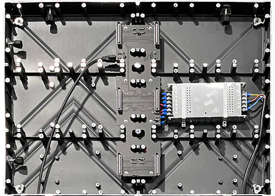 IP43 640*480mm İçeride HD LED Ekran Kendi Tasarımı Bağlantı Optimizasyonu