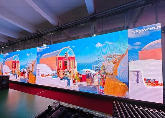 Yüksek çözünürlüklü P1.56 Gob LED Video Duvarı Büyük Festival Etkinlikleri Program Destek